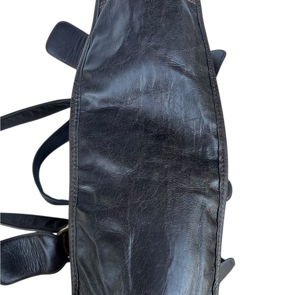 Chloe Bay Bag - Picture 4 of 10